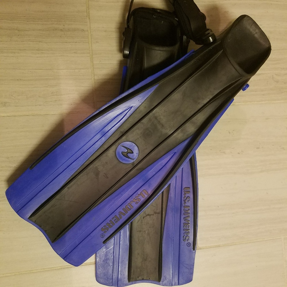 Swimming fins